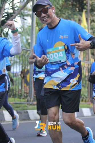 Race photo from Isoplus Run 2024 Surabaya