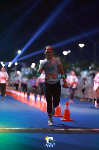 Race photo from PIK NITE RUN 2025