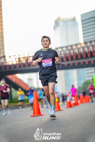 Race photo from Smartfren Run 2025 