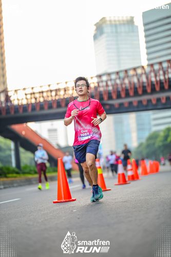 Race photo from Smartfren Run 2025 