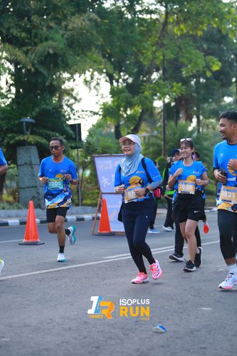 Race photo from Isoplus Run 2024 Surabaya