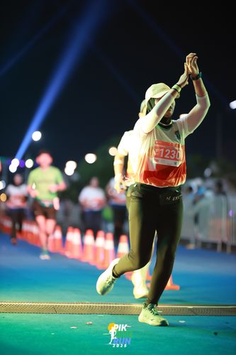 Race photo from PIK NITE RUN 2025