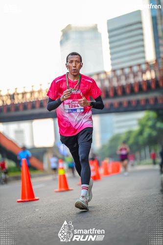 Race photo from Smartfren Run 2025 