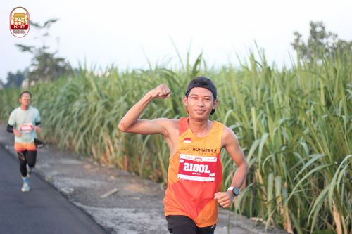 Race photo from Kediri Half Marathon 2024