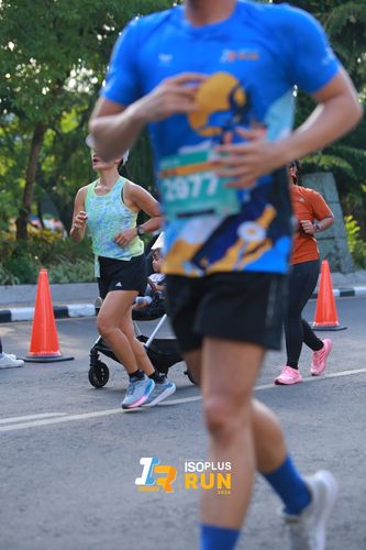 Race photo from Isoplus Run 2024 Surabaya