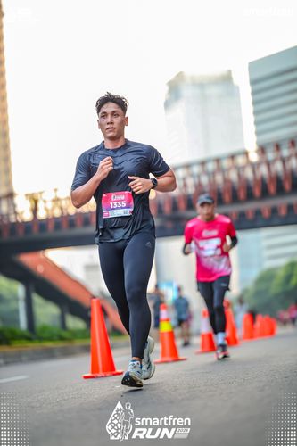 Race photo from Smartfren Run 2025 