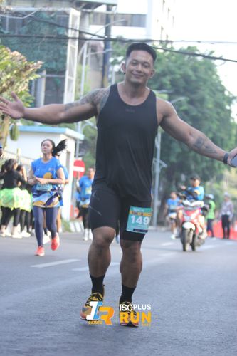 Race photo from Isoplus Run 2024 Surabaya