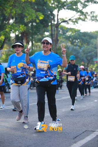 Race photo from Isoplus Run 2024 Surabaya