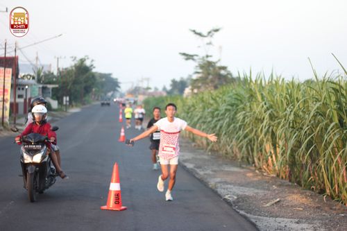 Race photo from Kediri Half Marathon 2024