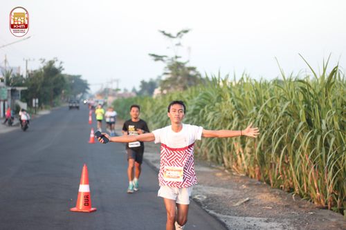 Race photo from Kediri Half Marathon 2024