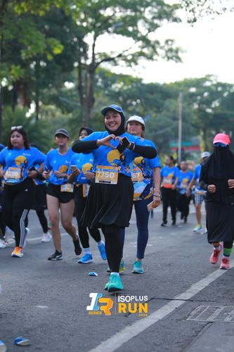 Race photo from Isoplus Run 2024 Surabaya