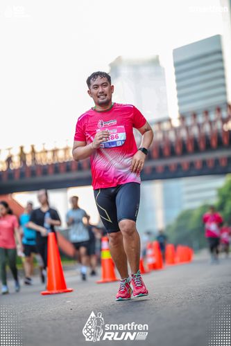 Race photo from Smartfren Run 2025 