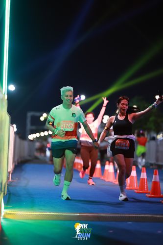 Race photo from PIK NITE RUN 2025
