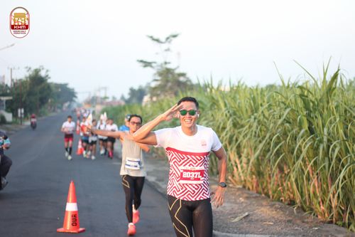 Race photo from Kediri Half Marathon 2024