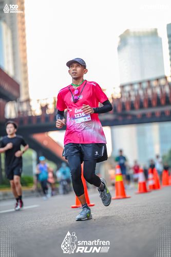 Race photo from Smartfren Run 2025 