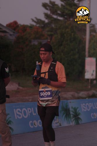 Race photo from Kelud Vertical Challenge 2024