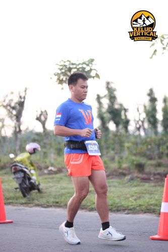 Race photo from Kelud Vertical Challenge 2024