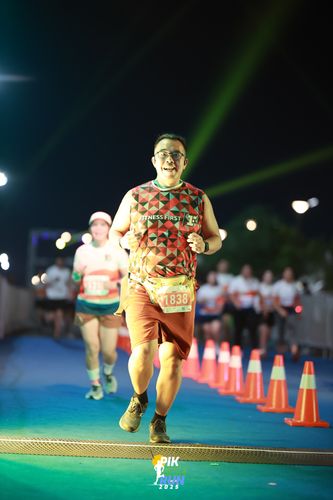 Race photo from PIK NITE RUN 2025