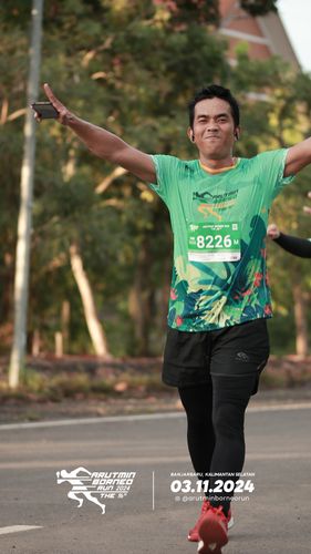Race photo from Arutmin Borneo Run 2024