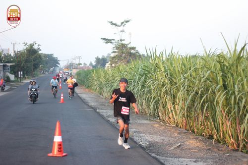 Race photo from Kediri Half Marathon 2024