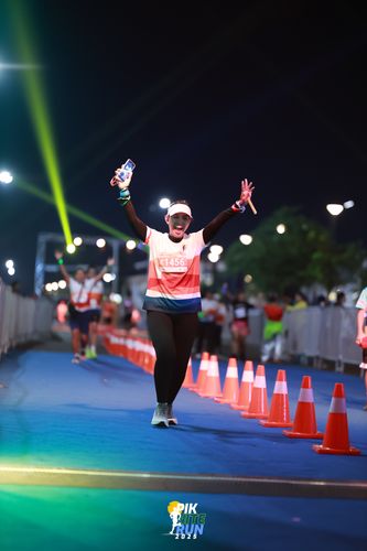 Race photo from PIK NITE RUN 2025
