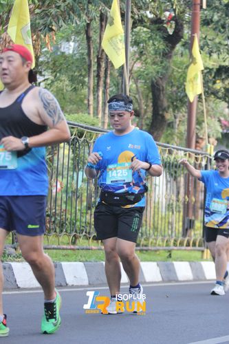 Race photo from Isoplus Run 2024 Surabaya