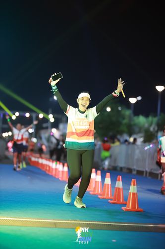 Race photo from PIK NITE RUN 2025