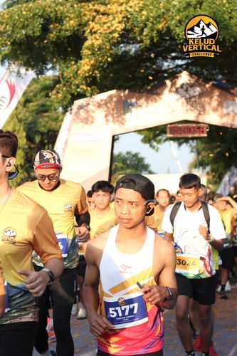 Race photo from Kelud Vertical Challenge 2024