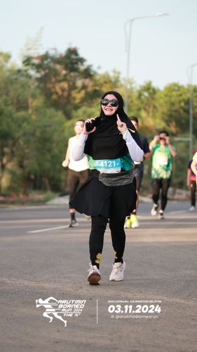 Race photo from Arutmin Borneo Run 2024