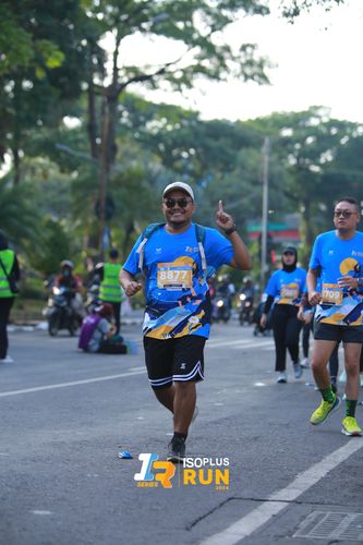 Race photo from Isoplus Run 2024 Surabaya