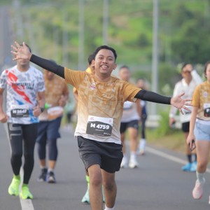 Race photo from KEDIRI HALF MARATHON 2026