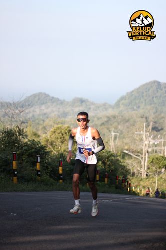 Race photo from Kelud Vertical Challenge 2024