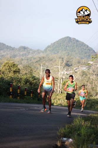 Race photo from Kelud Vertical Challenge 2024