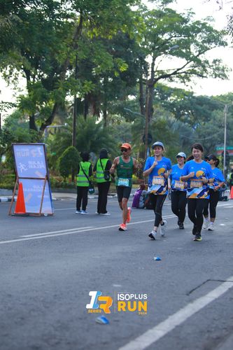Race photo from Isoplus Run 2024 Surabaya