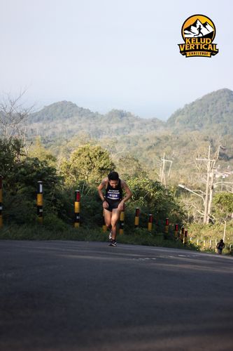 Race photo from Kelud Vertical Challenge 2024