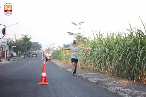Race photo from Kediri Half Marathon 2024
