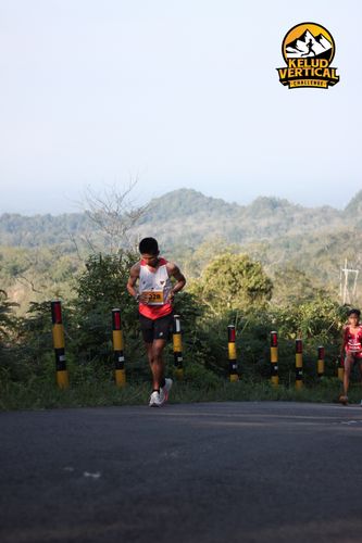 Race photo from Kelud Vertical Challenge 2024