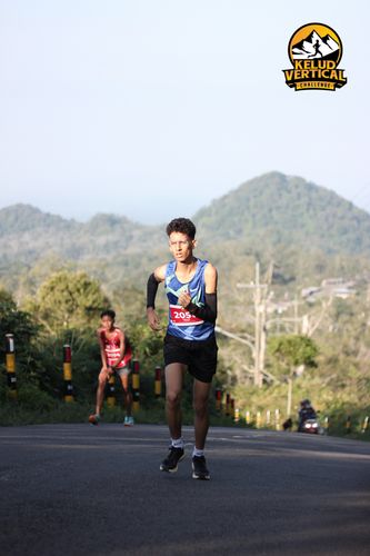 Race photo from Kelud Vertical Challenge 2024
