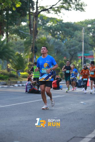 Race photo from Isoplus Run 2024 Surabaya