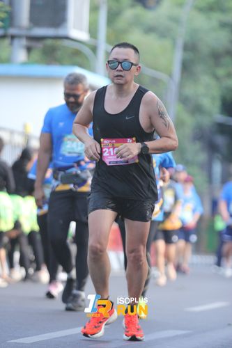 Race photo from Isoplus Run 2024 Surabaya