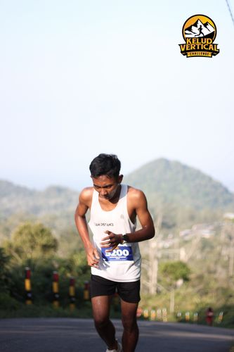 Race photo from Kelud Vertical Challenge 2024