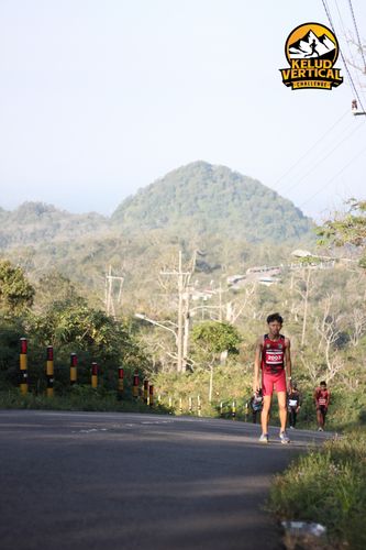 Race photo from Kelud Vertical Challenge 2024