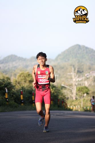Race photo from Kelud Vertical Challenge 2024