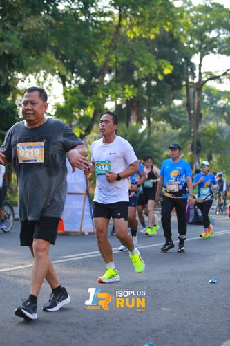 Race photo from Isoplus Run 2024 Surabaya