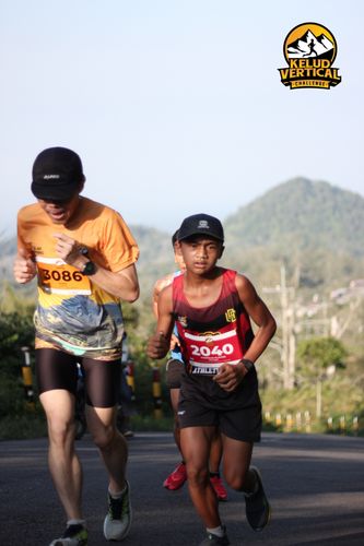 Race photo from Kelud Vertical Challenge 2024