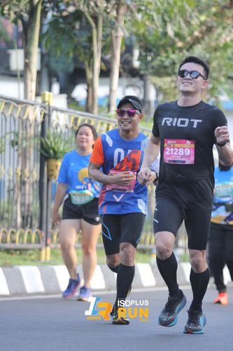 Race photo from Isoplus Run 2024 Surabaya