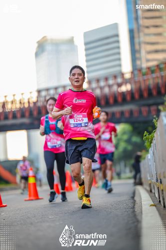 Race photo from Smartfren Run 2025 