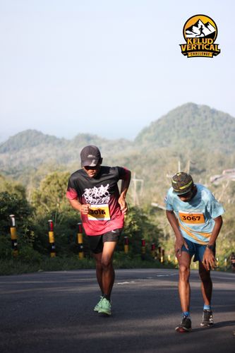 Race photo from Kelud Vertical Challenge 2024