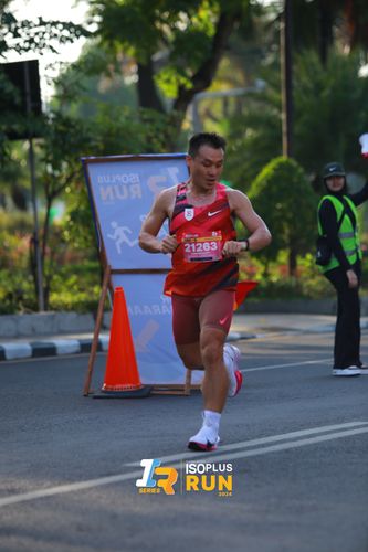 Race photo from Isoplus Run 2024 Surabaya