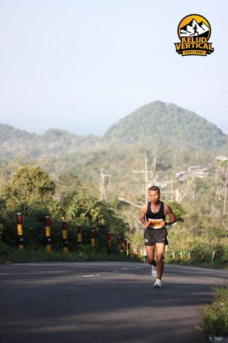 Race photo from Kelud Vertical Challenge 2024